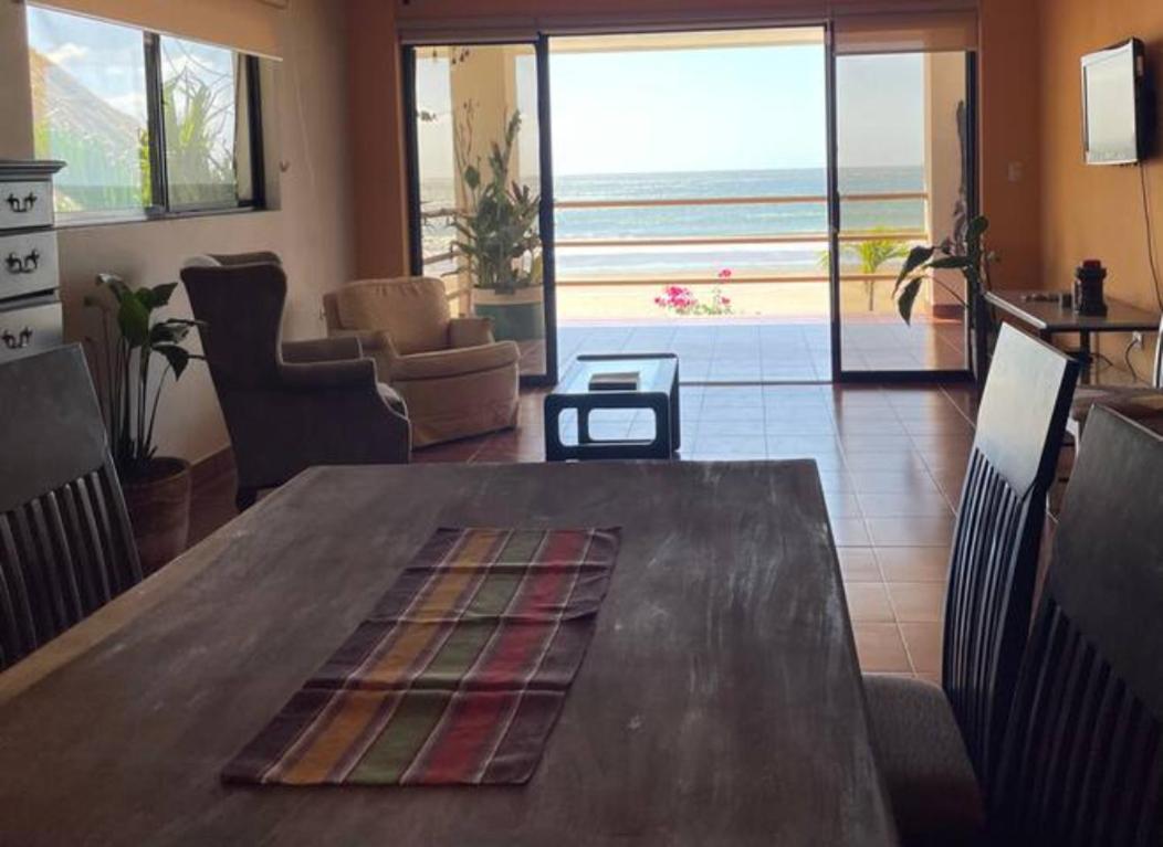 Amahula Beach House, Pool And Surf Salinas Ngoại thất bức ảnh